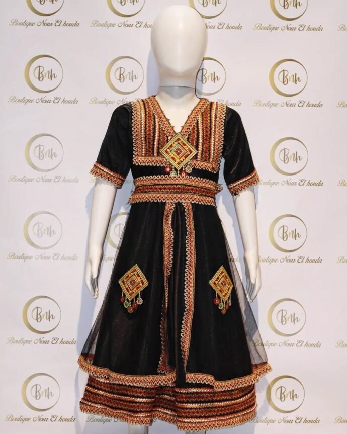 قبايل بنات لون اسود موديل قفطان. عامين .4 سنوات .6 سنوات .8 سنوات .10 سنوات
