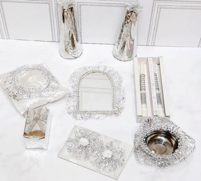 ⁦طبق حنة احلى عروس 👰 اللون باج بالفضي⁩ - الصورة ⁦2⁩